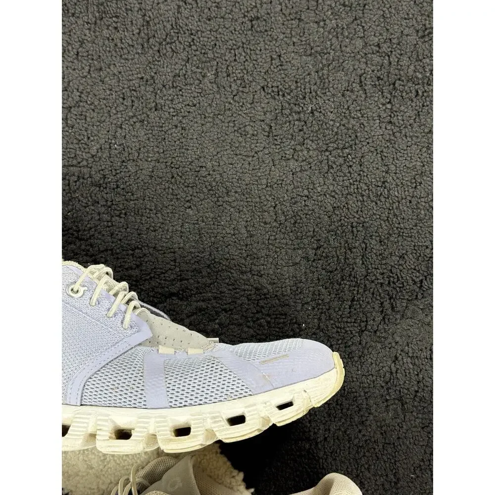 On Cloud 5 Running Shoes Womens 7.5 Lavender Athletic Sneaker Casual